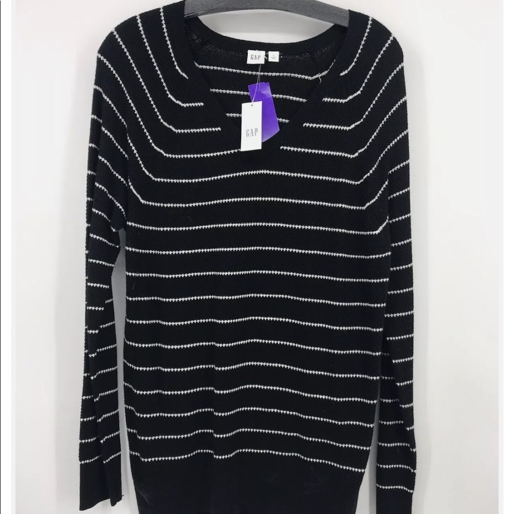 Gap Tunic Sweater Black White Strip Long Sleeve V Neck Pullover Size Small NWT